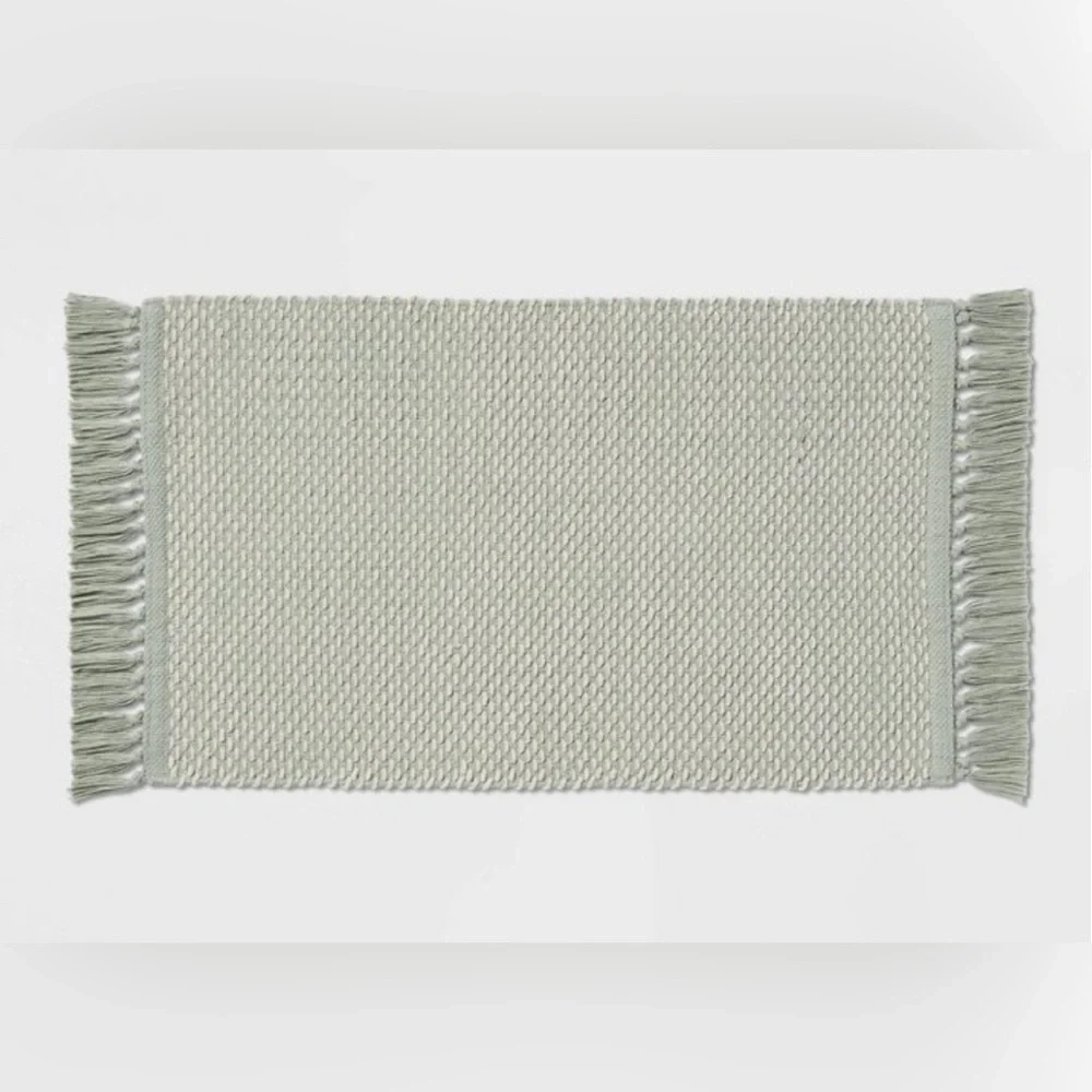 NWT threshold bath rug & matching canister